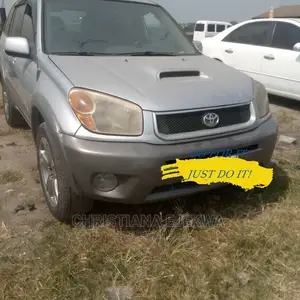 🚙 2005 Toyota RAV4 All-Wheel Drive | Available in Port Harcourt - Low Mileage & Well-Maintained - Image 3