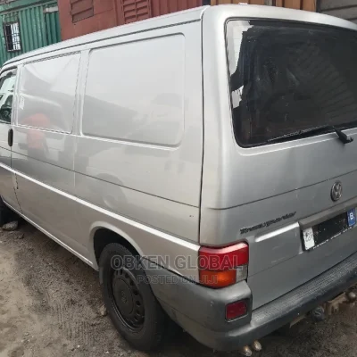 🚐 2005 Volkswagen Transporter | Spacious Family Van in Apapa - Low Mileage