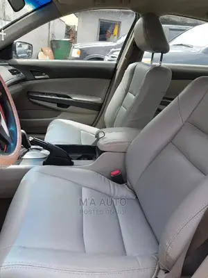 ๐ 2008 Honda Accord 2.0 Comfort | Available in Ikeja - Well-Maintained & Spacious - Image 4