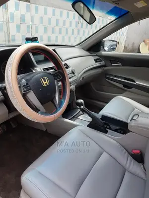 ๐ 2008 Honda Accord 2.0 Comfort | Available in Ikeja - Well-Maintained & Spacious - Image 5