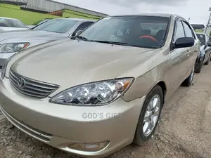 🚗 2006 Toyota Camry Gold Sedan | Available in Lagos - Low Mileage & Reliable - Image 3