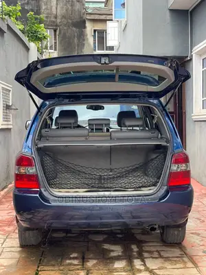 🚙 2004 Toyota Highlander Limited V6 | Spacious SUV in Ikeja - Great Condition & Low Mileage - Image 4