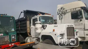 🚛 Mack Heavy-Duty Tipper Truck | Available in Lagos - Excellent Condition & Fast Unloading - Image 4