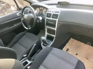 🚗 2007 Peugeot 307 Break Oxygo | Spacious Automatic in Lagos - Low Mileage & Well-Maintained - Image 5