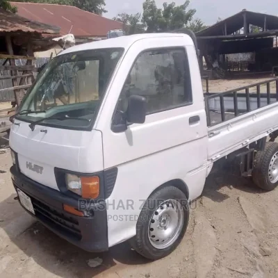 🚚 Daihatsu Dependable Mini Truck | Available in Lagos - Low Mileage & Efficient