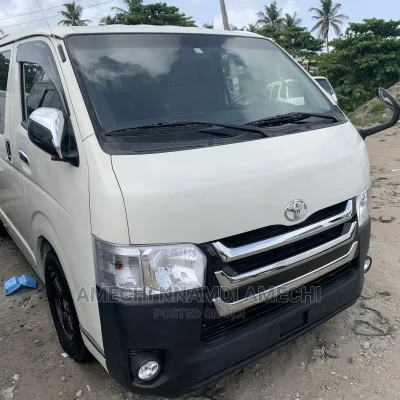 🚐 2012 Toyota HiAce Family Van | Spacious & Reliable in Apapa - Low Mileage