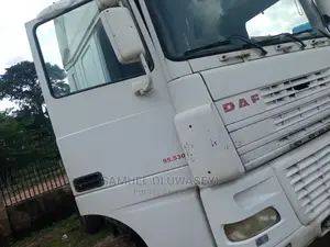 🚛 DAF CF Heavy-Duty Semi-Trailer | Available in Oyo - Well-Maintained & Ready - Image 2
