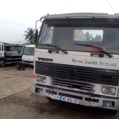 🚛 Volvo FL7 Heavy-Duty Truck | Available in Lagos - Well-Maintained & Powerful