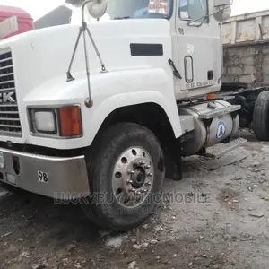 🚛 Mack CH Tractor Unit for Sale | Available in Lagos - Low Mileage & Customizable - Image 5