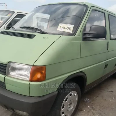 🚐 Volkswagen Transporter 2006 Model | Spacious Van in Lagos - Low Mileage & Versatile