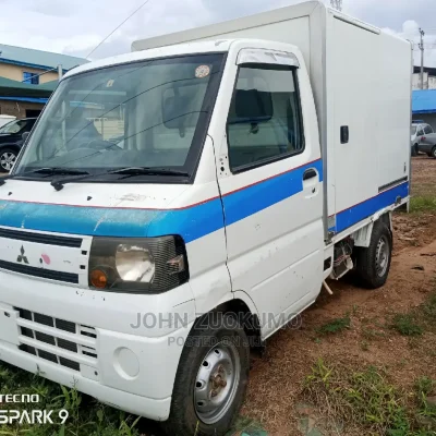 🚚 Mitsubishi Efficient Mini Cooling Truck | Available in Ibadan - Low Mileage & Reliable