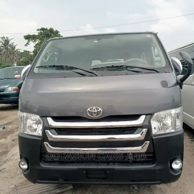 🚐 Pre-owned Toyota HiAce (2010) | Spacious Van in Apapa - Low Mileage & Reliable