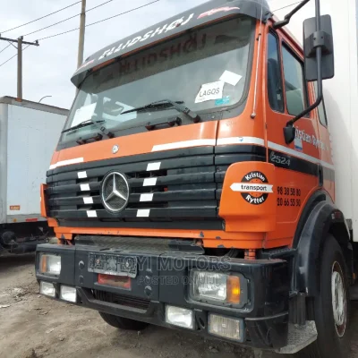 🚛 Mercedes-Benz 2524 Heavy-Duty Truck | Available in Apapa - Reliable & Spacious