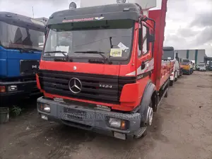 🚚 Mercedes-Benz Versatile 1424 Truck | Available in Amuwo-Odofin - Strong Payload Capacity - Image 6