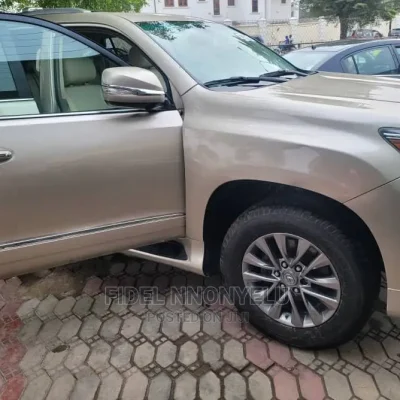 🚙 2011 Lexus GX Gold SUV | Low Mileage in Lagos - Family-Friendly & Well-Maintained