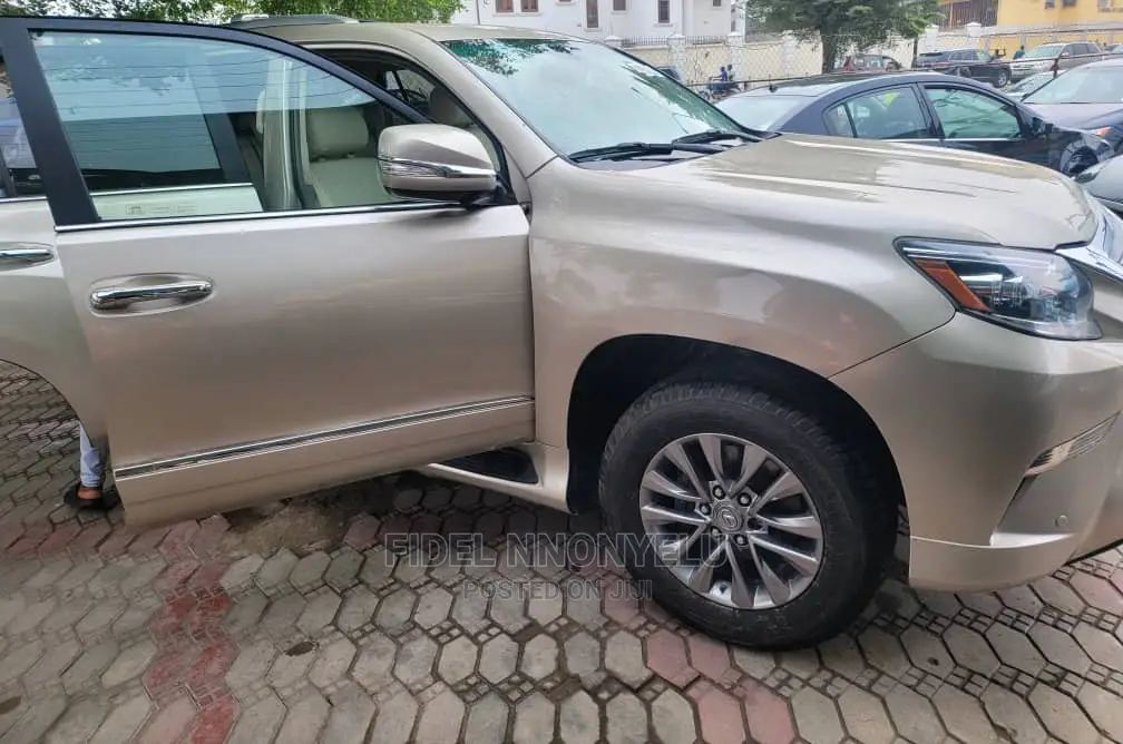 ๐ 2011 Lexus GX Gold SUV | Low Mileage in Lagos - Family-Friendly & Well-Maintained