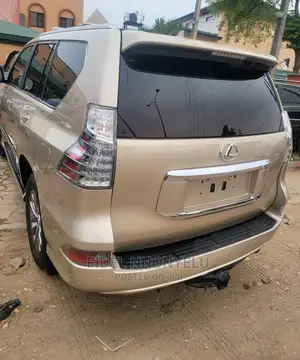 ๐ 2011 Lexus GX Gold SUV | Low Mileage in Lagos - Family-Friendly & Well-Maintained - Image 3
