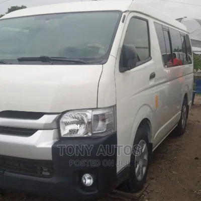🚐 2013 Toyota Grand HiAce Family Van | Available in Amuwo-Odofin - Spacious & Well-Maintained