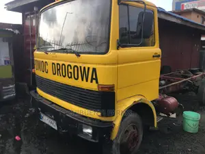 ๐ Mercedes-Benz Heavy-Duty Truck | Available in Lagos - Low Mileage & Well-Maintained - Image 3