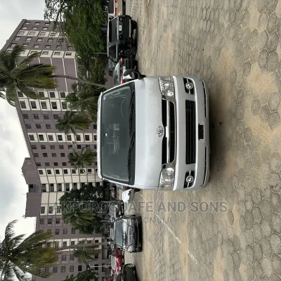 🚐 2013 Toyota HiAce Spacious Van | Available in Lagos - Low Mileage & Clean