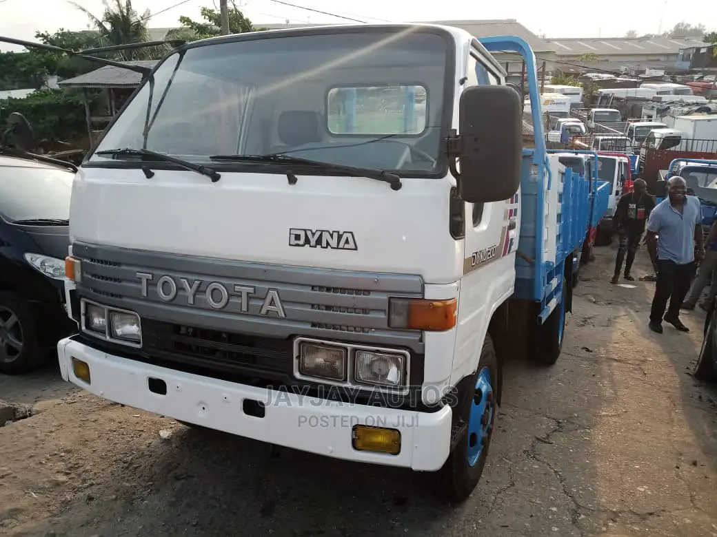 🚚 Toyota Dyna 3000 Work Truck | Available in Apapa - Low Mileage, Well-Maintained