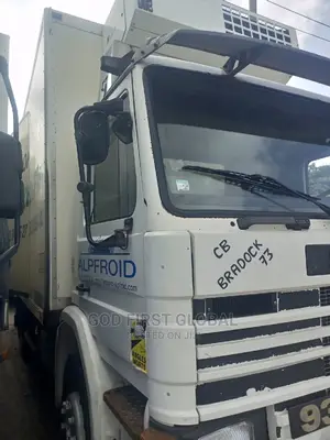 ๐ 2022 Scania Dump Truck | Available in Lagos - Well-Maintained & Versatile - Image 4
