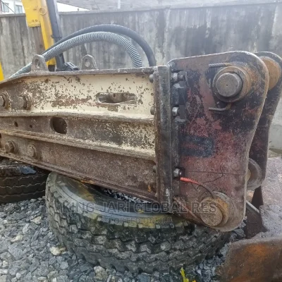 Caterpillar Heavy-Duty Jackhammer Attachment | Available in Lagos - Low Noise Operation