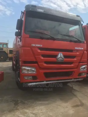 Howo 371 20CBM Water Tanker Truck in Nigeria - Image 4