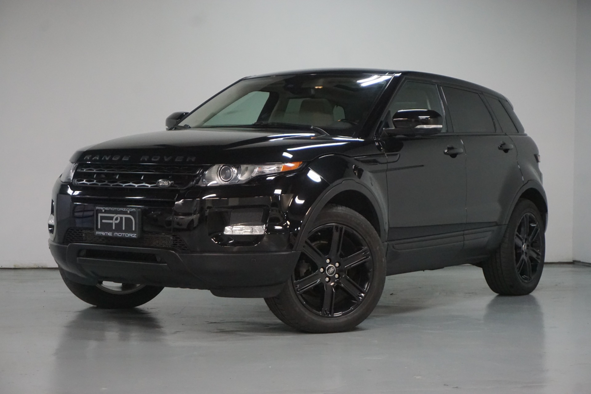 🚙 2013 Land Rover Range Rover Evoque | Family-Friendly SUV in Amuwo-Odofin - Excellent Condition