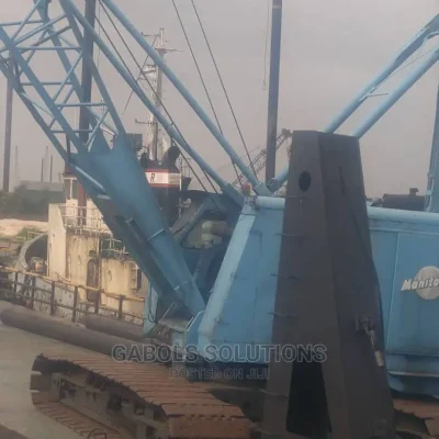 Manitowoc 150 Ton Crawler Crane | Available in Ibeju - High Efficiency & Spacious