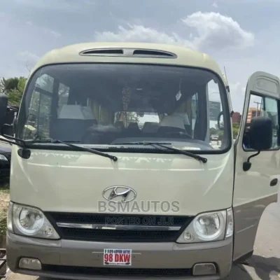 🚍 2010 Hyundai County Spacious Bus | Available in Kwara - Fuel Efficient & Well Maintained