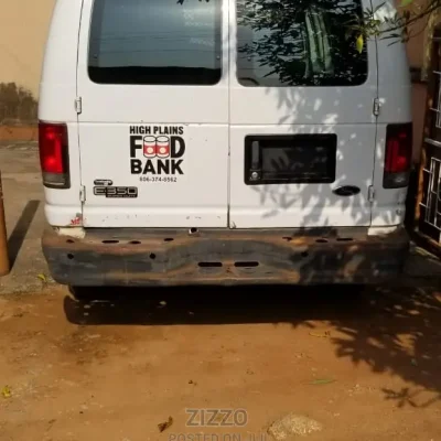 🚐 2003 Ford E350 Spacious Van | Available in Anthony Village - Low Mileage & Reliable