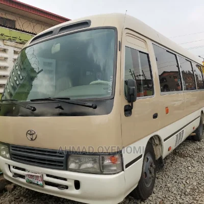 🚐 2006 Toyota Coaster Reliable Minibus | Available in Lagos - Low Mileage & Spacious