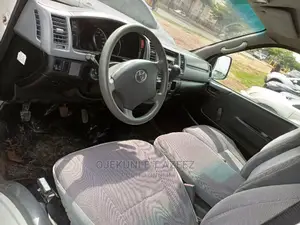 🚐 2008 Toyota HiAce Versatile Van | Available in Abuja - Low Mileage & Well-Maintained - Image 3