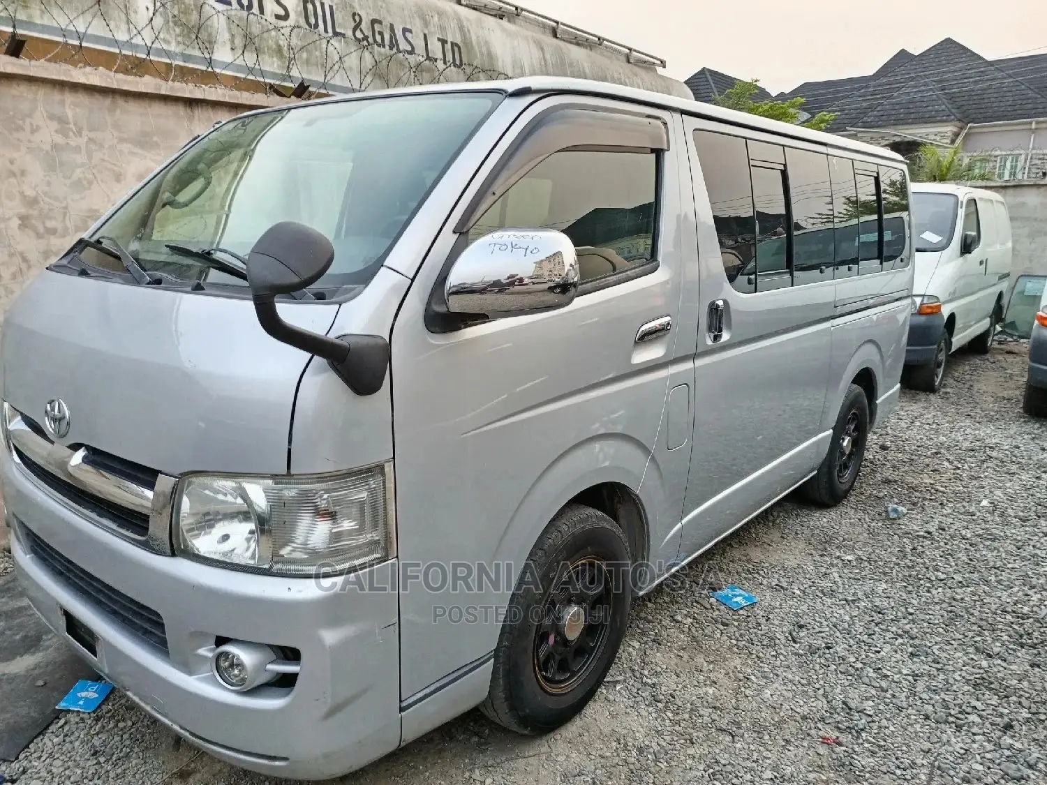 🚐 2010 Toyota HiAce Spacious Van | Available in Lagos - Low Mileage & Reliable