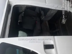 🚐 2010 Toyota HiAce Versatile Van | Available in Port Harcourt - Family-Friendly & Spacious - Image 3