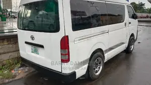 🚐 2011 Toyota HiAce Versatile Van | Available in Port Harcourt - Low Mileage & Well-Maintained - Image 6