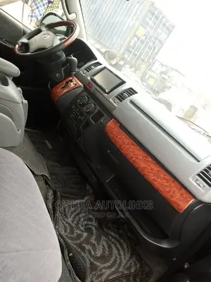 🚐 2012 Toyota HiAce Family Van | Available in Amuwo-Odofin - Low Mileage & Spacious - Image 3