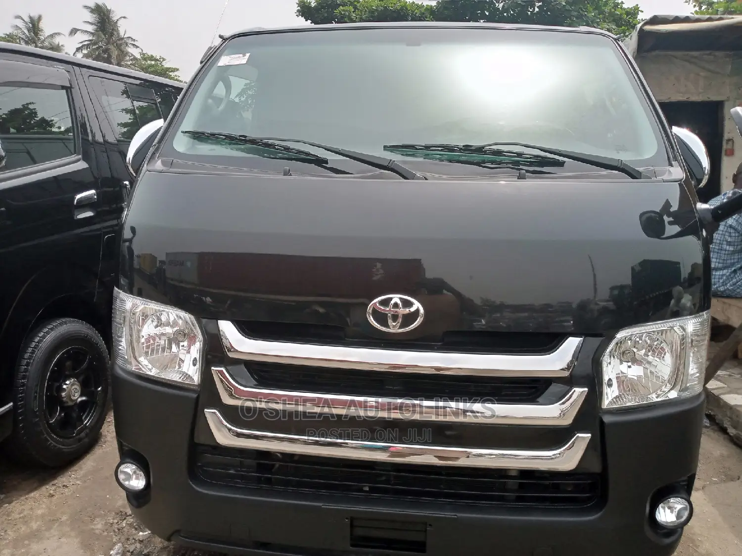 🚐 2012 Toyota HiAce Family Van | Available in Amuwo-Odofin - Low Mileage & Spacious