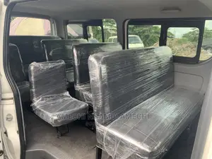 🚐 2012 Toyota HiAce Spacious Van | Available in Apapa - Well-Maintained & Ready - Image 5