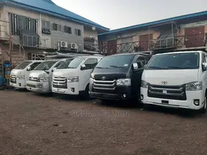 🚐 2018 Toyota HiAce Diesel Van | Spacious Interior in Apapa - Low Mileage, Great Condition - Image 2