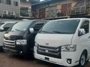 🚐 2018 Toyota HiAce Diesel Van | Spacious Interior in Apapa - Low Mileage, Great Condition - Image 4