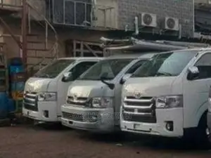 🚐 2018 Toyota HiAce Diesel Van | Spacious Interior in Apapa - Low Mileage, Great Condition - Image 6