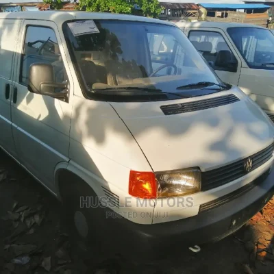 🚐 2023 Volkswagen Transporter Panel Van | Available in Lagos - Well-Maintained & Spacious