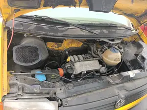 🚐 Volkswagen LT Yellow Van for Sale | Located in Lagos Apapa - Low Mileage & Reliable - Image 5