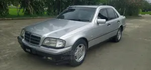 🚗 1996 Mercedes-Benz C200 Sedan | Available in Lagos - Low Mileage & Luxurious