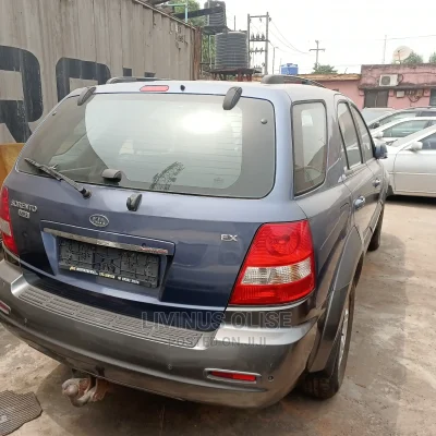 🚗 2005 Kia Combi Compact Car | Affordable Option in Ikeja - Well-Maintained & Spacious