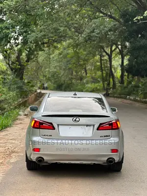 🚗 2009 Lexus IS 350 | Available in Mabushi - Low Mileage, Leather Interior - Image 3