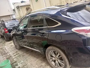 🚗 2013 Lexus RX 350 Luxury SUV | Available in Lagos - Well-Maintained & Spacious - Image 4