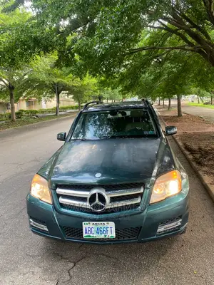 🚙 2010 Mercedes-Benz GLK-Class 350 | Spacious SUV in Abuja - Well-Maintained & Loaded - Image 5